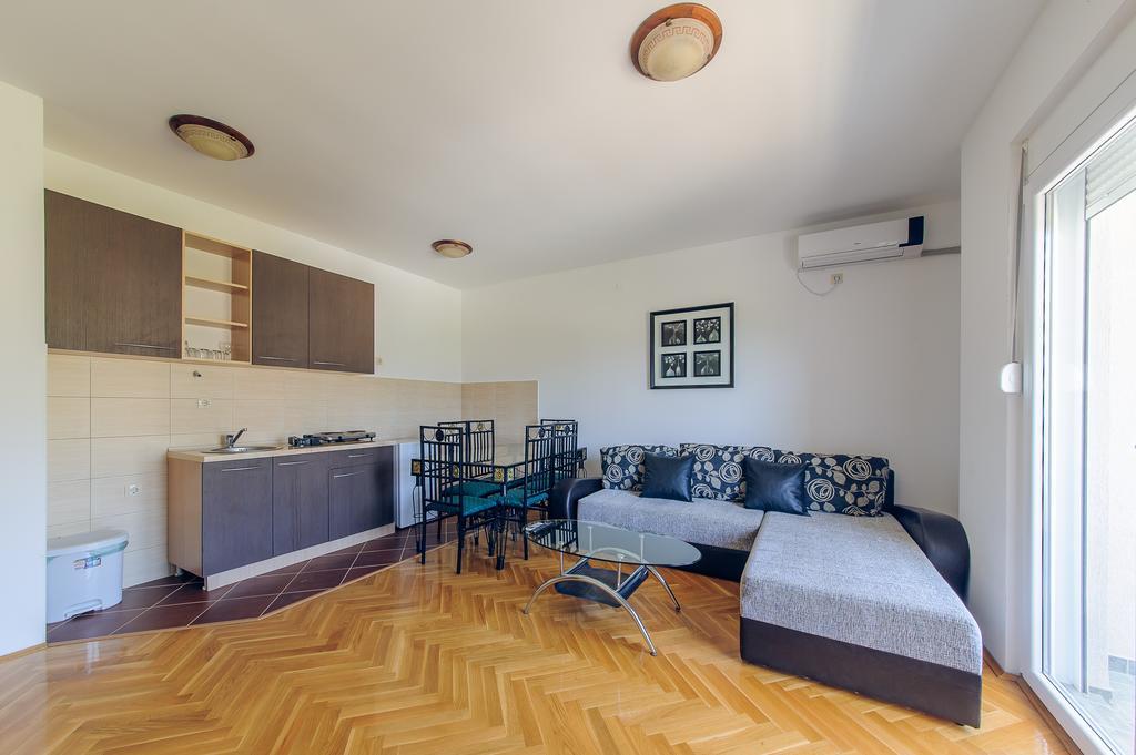 הרצג-נובי Novi Apartments מראה חיצוני תמונה